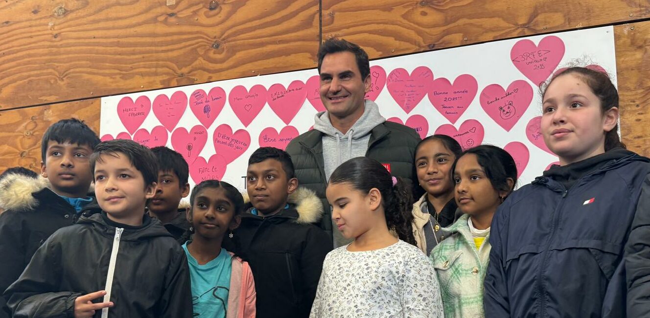 Roger Federer de retour à La Courneuve pour jouer au tennis avec des enfants