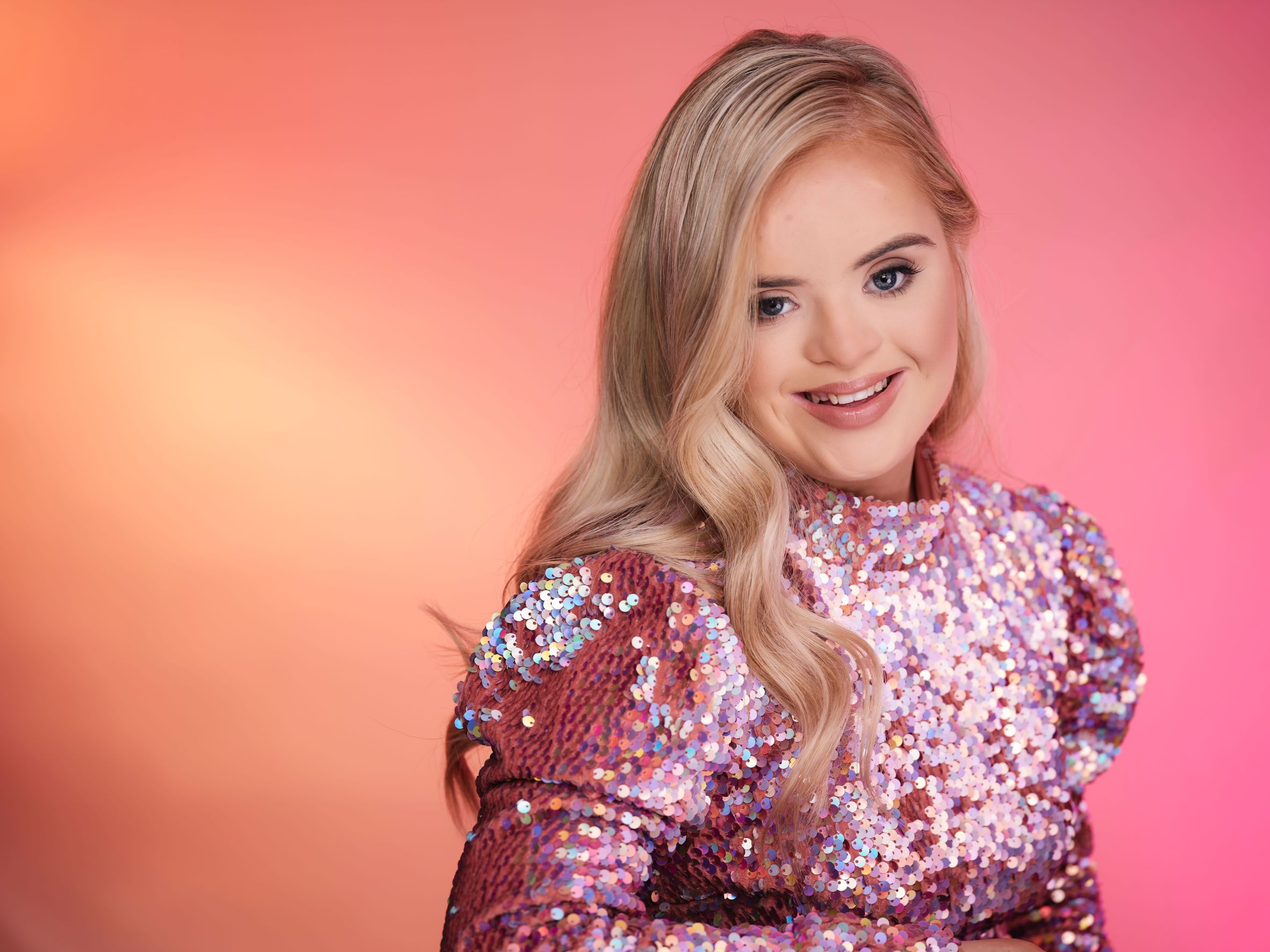 Kate Grant, mannequin porteuse de trisomie 21, gagne un concours de beauté !