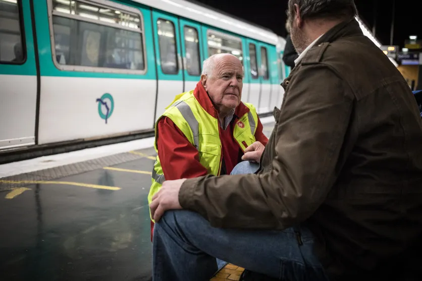 Guy Lessieux soigne les sans-abri et reçoit la Légion d’honneur !