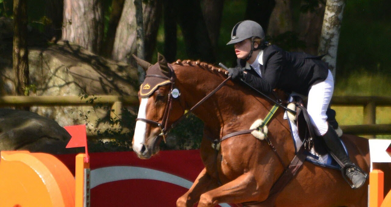 Non voyante, elle participe aux championnats de France d’équitation !