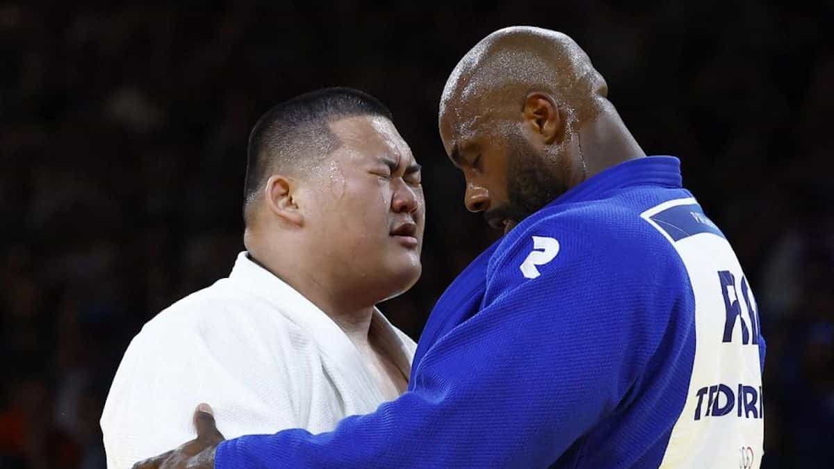 Judo : après deux défaites, il est acclamé par le public ! 