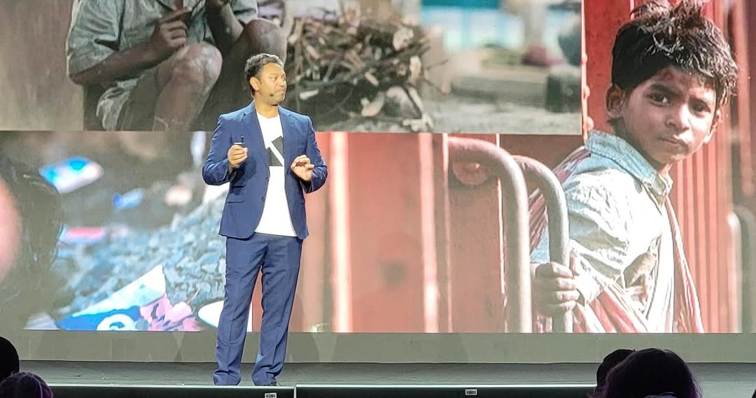 Saroo retrouve sa famille 25 ans après leur séparation !