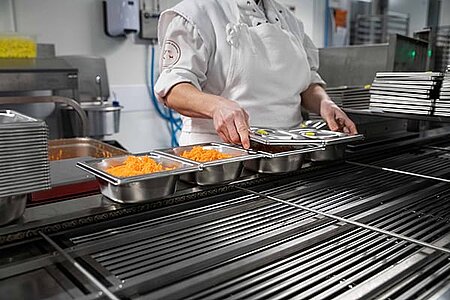 Une cantine zéro plastique à Angers