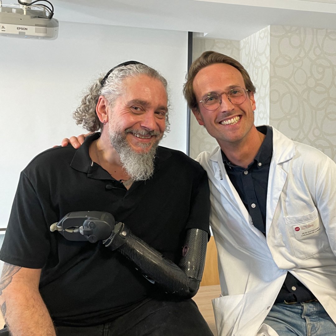 Des français créent une main bionique contrôlable par la pensée !