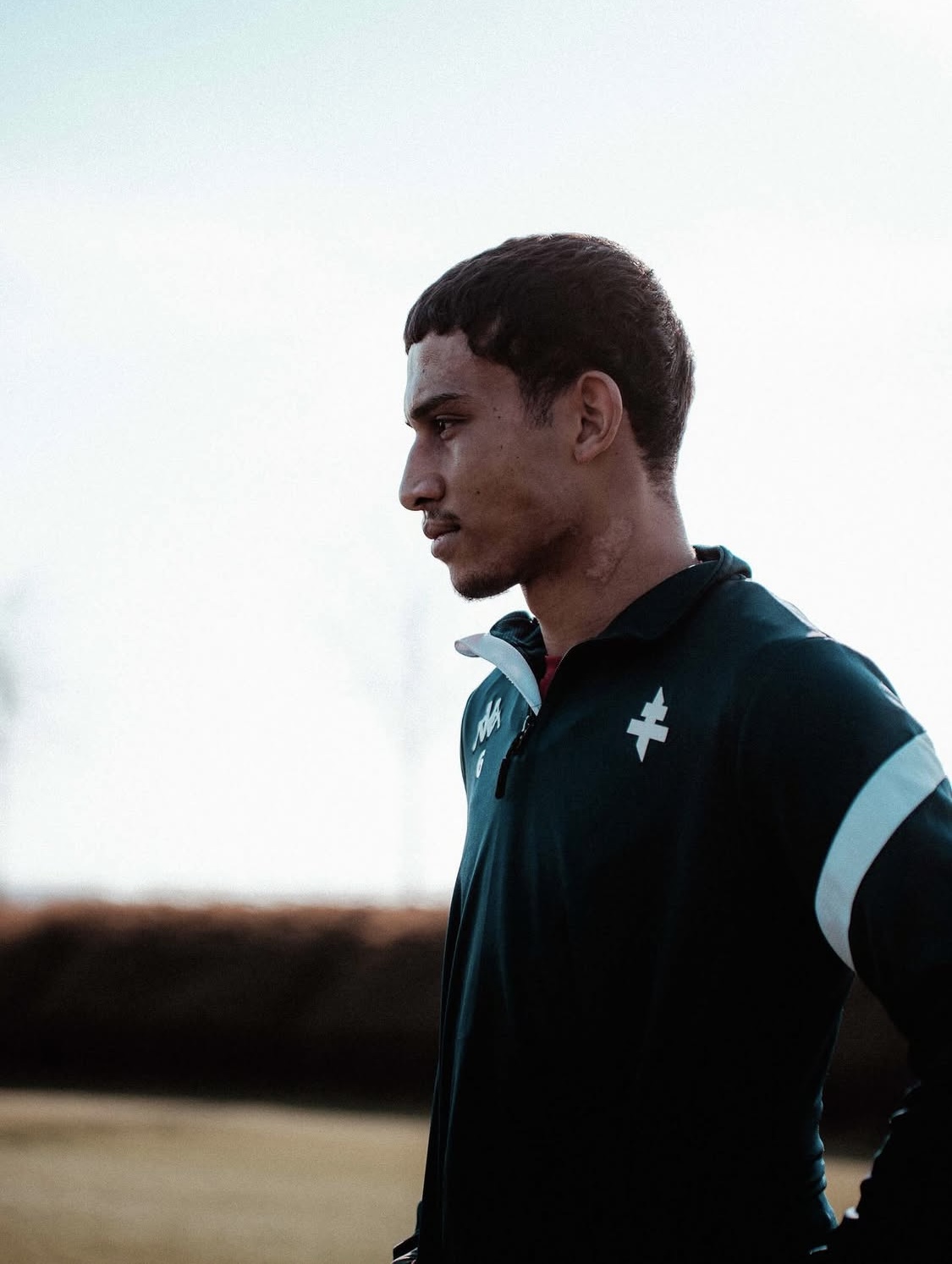 Sur Instagram, il raconte sa lente reconstruction après l’incendie de Crans-Montana