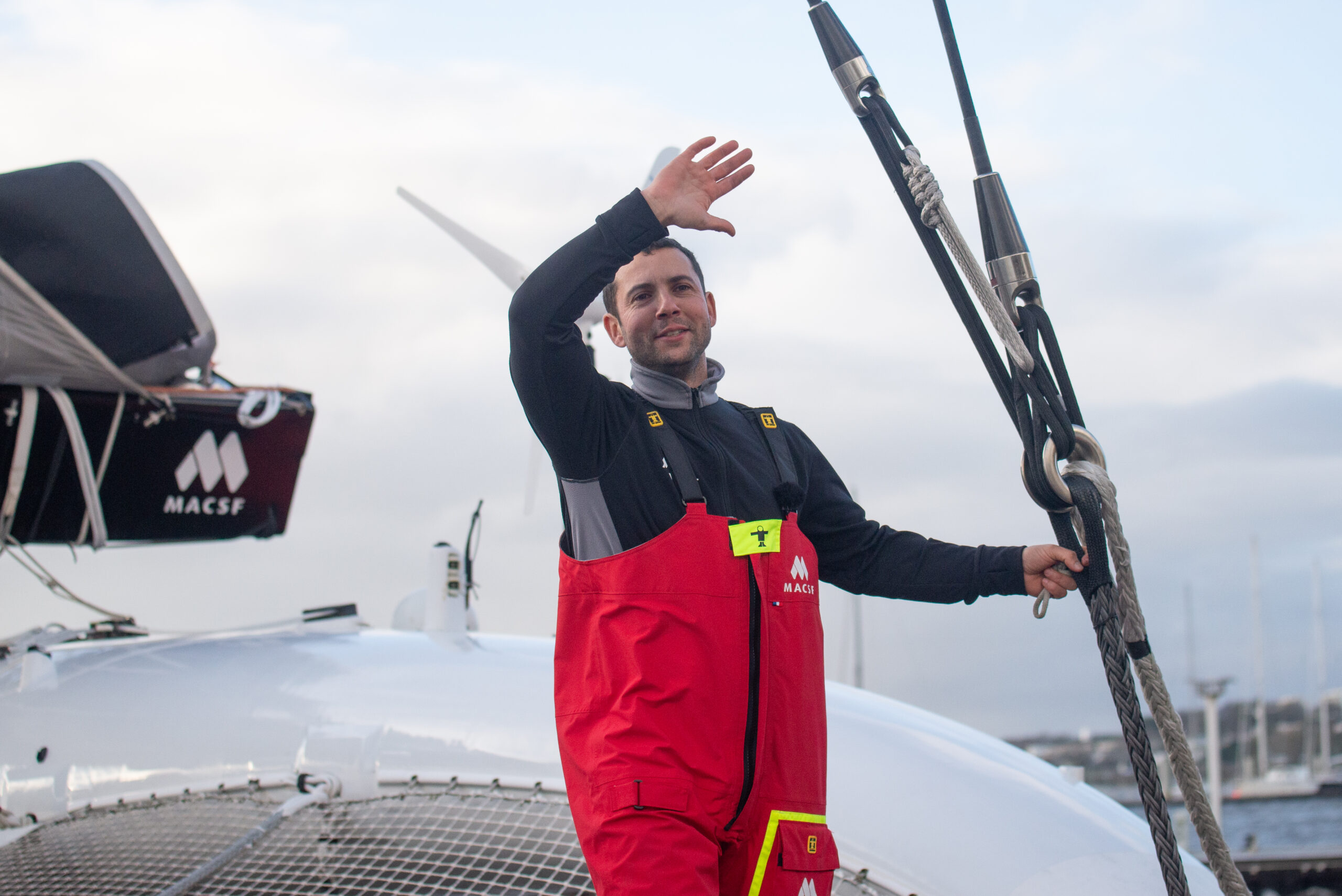 Tour du monde à l’envers en 94 jours : un héros des mers nommé Guirec Soudée